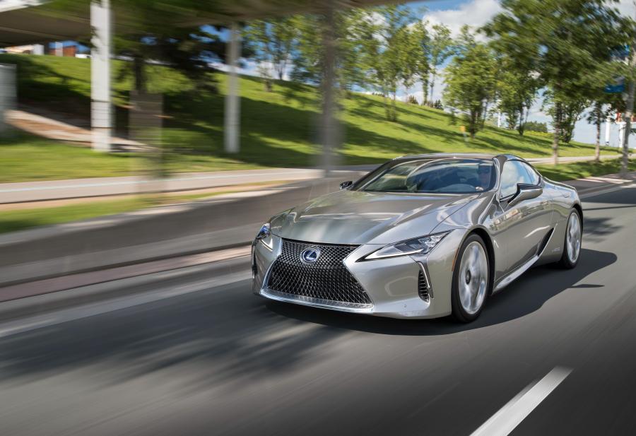  Lexus LC500h 2017 года  (NA) (фото 36 из 40)